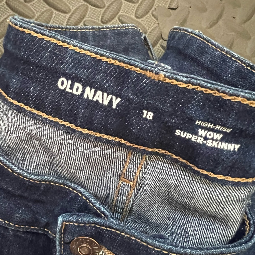 Old Navy Classic Blue Women's Jeans - Picture 2 of 3